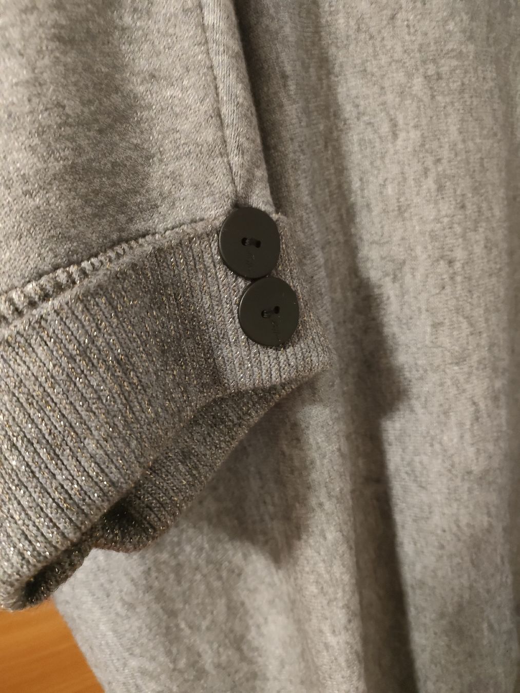 Pullover & Sweatshirts: Pullunder – Gebraucht aus Brugg AG von Mashaba 2