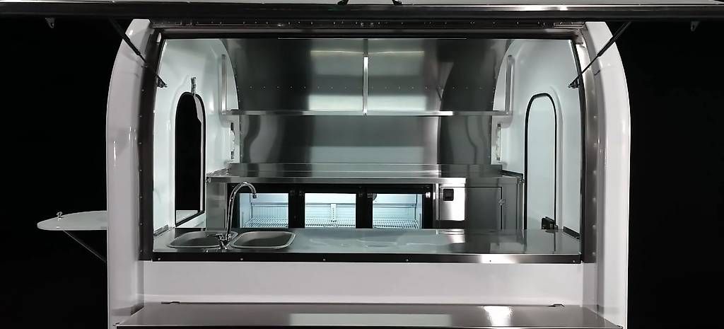 Rimorchi: LOCATION DE FOOD TRUCK – Nuovo e nell'imballaggio originale da Gland venduto da Helvetruck 7