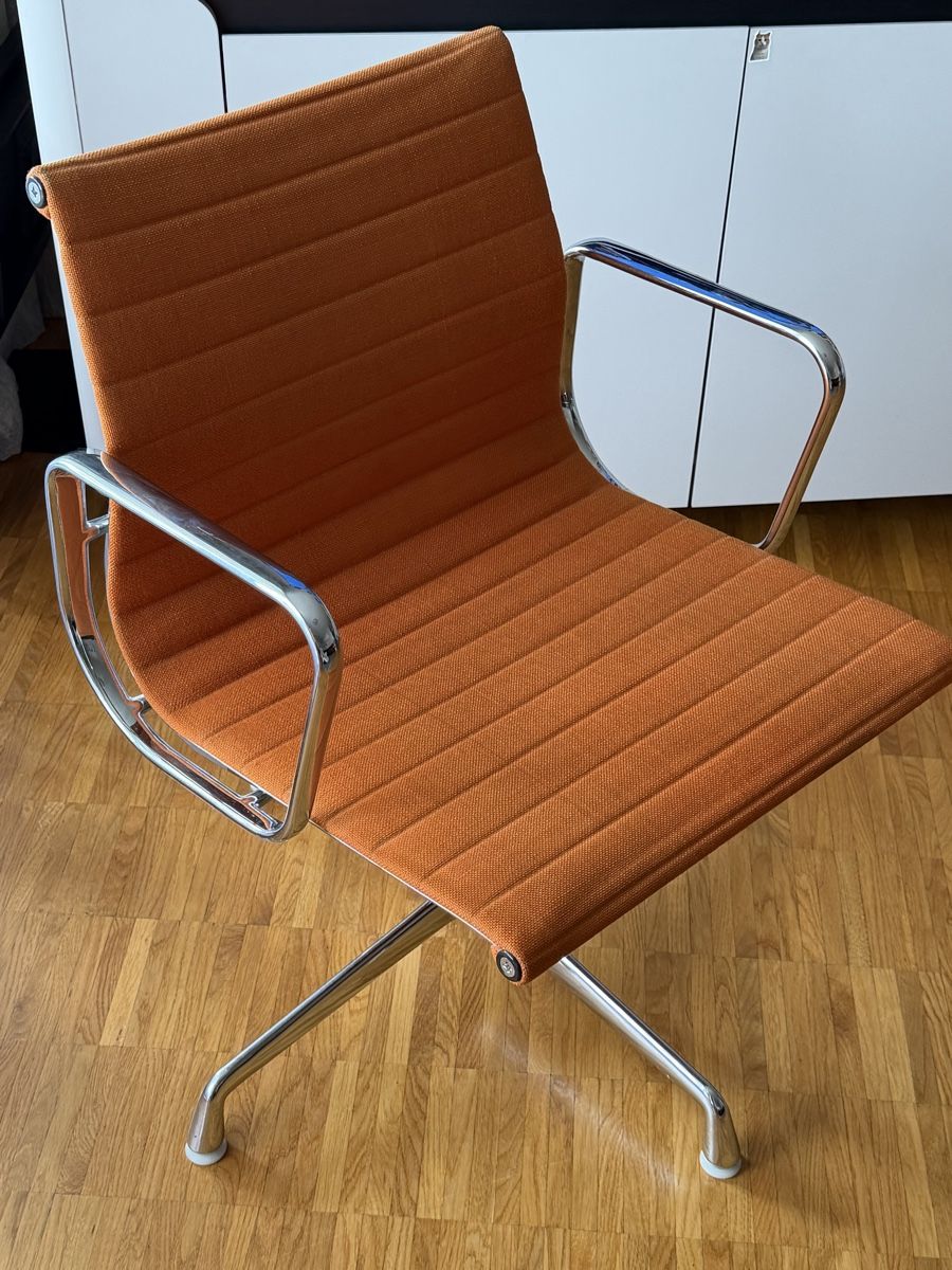 Vitra Sedie: Chaise Vitra EA 108 pivotante  – Usato da Bussigny venduto da ShopOp 9