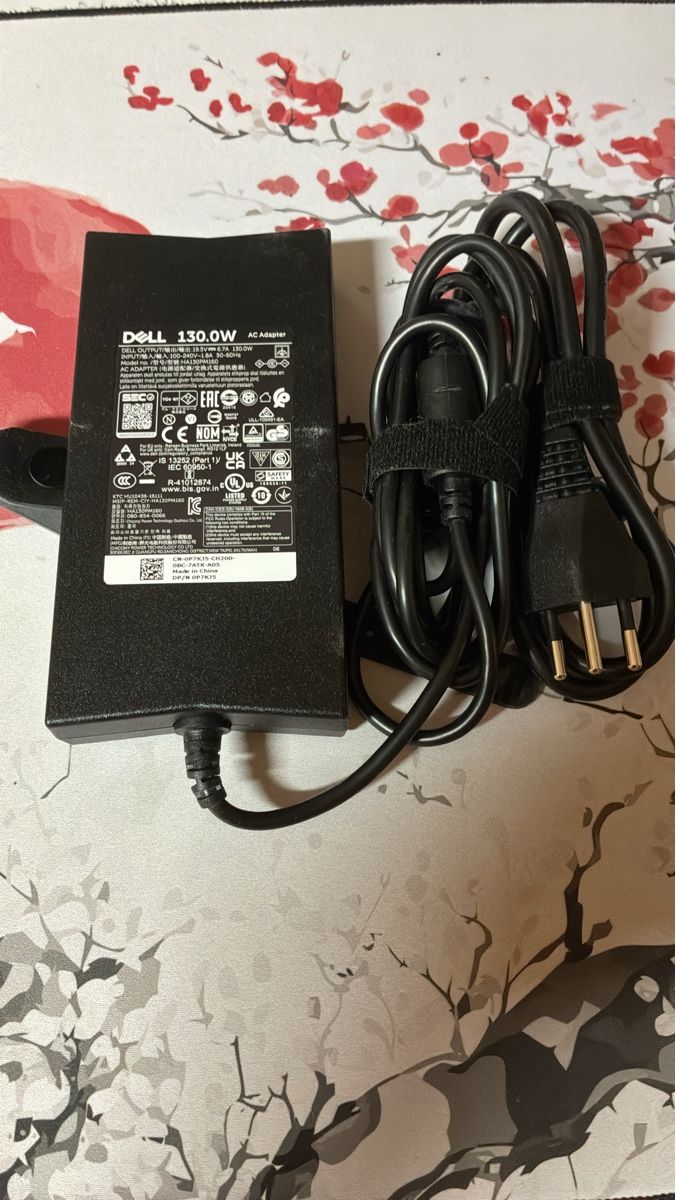 Dell Caricabatterie: Dell AC Adapter 130.0W Netzteil mit Kabel gebraucht – Usato da Brusio venduto da WhiteObsidian