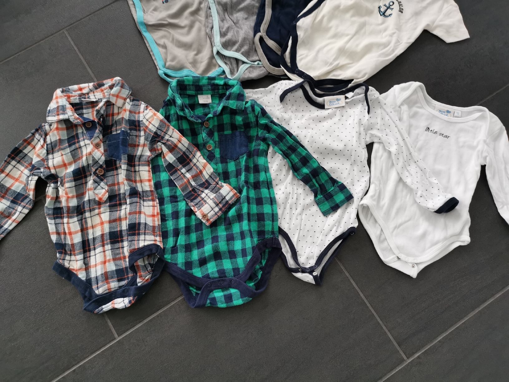Lotti & Set di vestiti: Body's Gr. 74/80 – Usato da Matzendorf venduto da hauli2 1