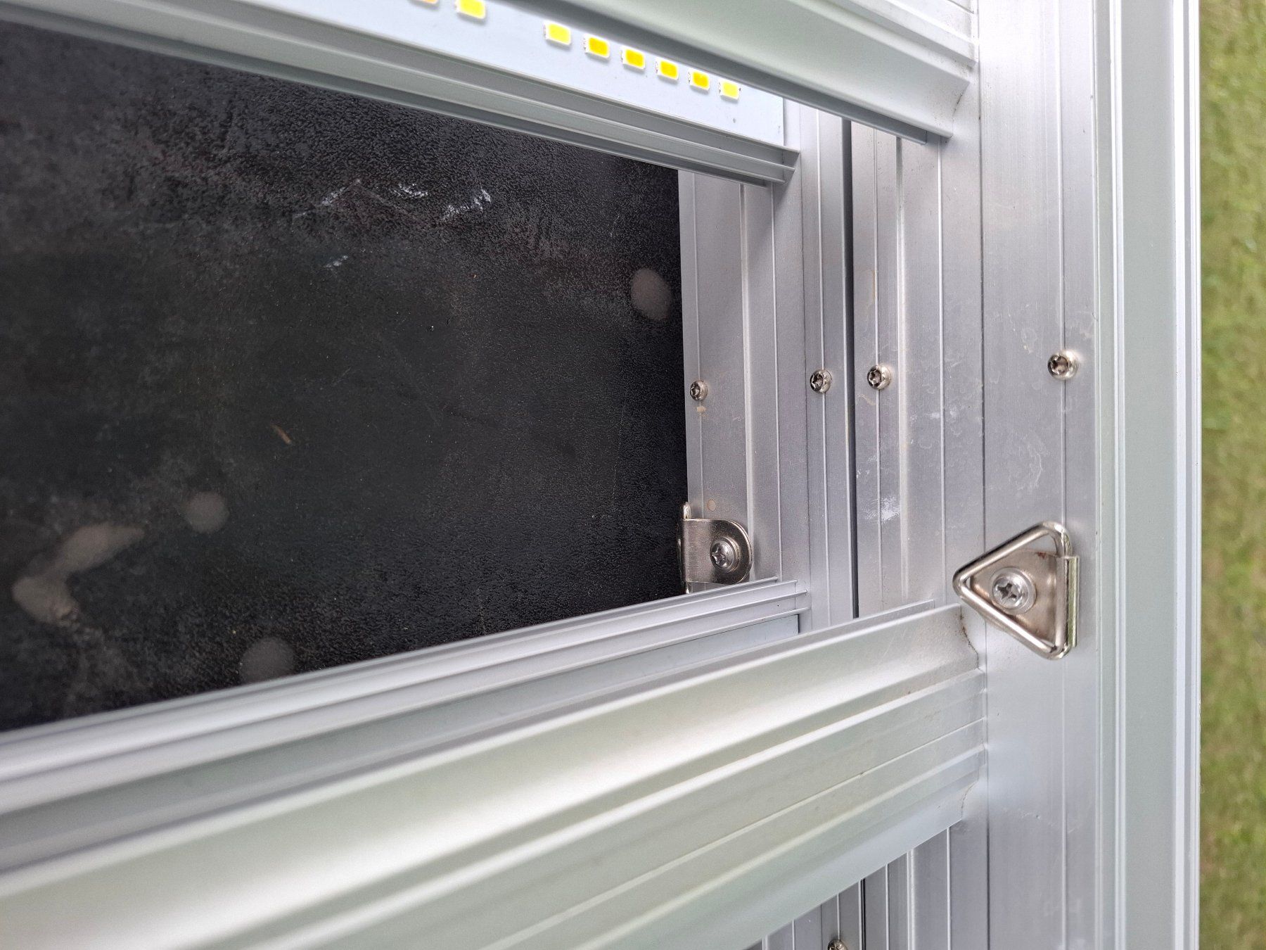 Lampen: Crystalor LED, faltbares 8 Balken System – Gebraucht aus Birmensdorf ZH von oth_7k52 2