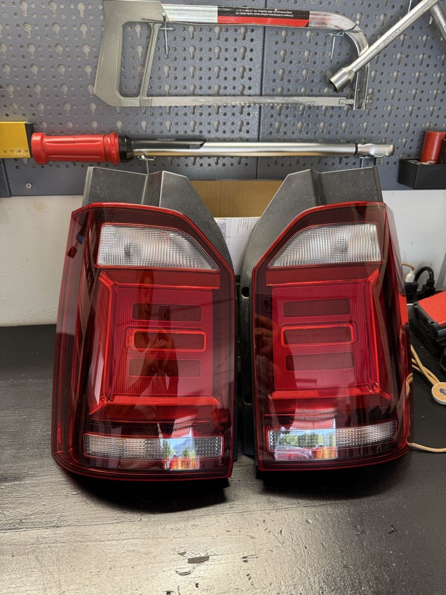 VW Phares: Feux arrière VW T6  – D'occasion à Biel/Bienne par MK_Cars