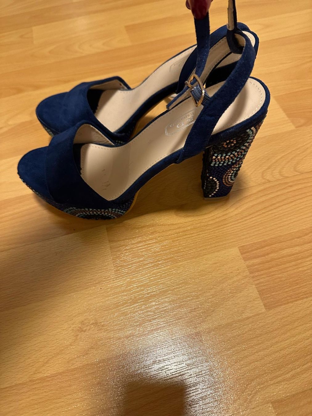 Chaussures femmes: Sandalen mit Absatz – Neuf (Voir description) à Zürich par TG014 2