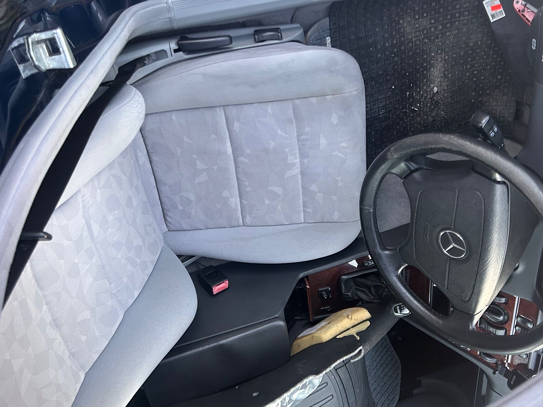 Mercedes-Benz Automobili: Mercedes- Benz C220 CDI – Difettoso da Bülach venduto da morbrothers 3