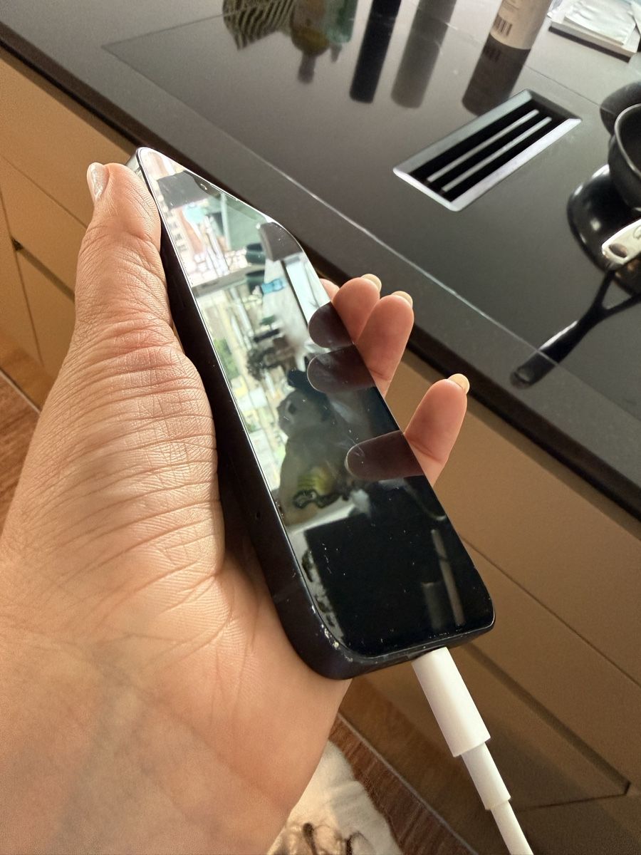Apple Portables: iPhone 13 128 GB – D'occasion à Stäfa par fabiofi16 4