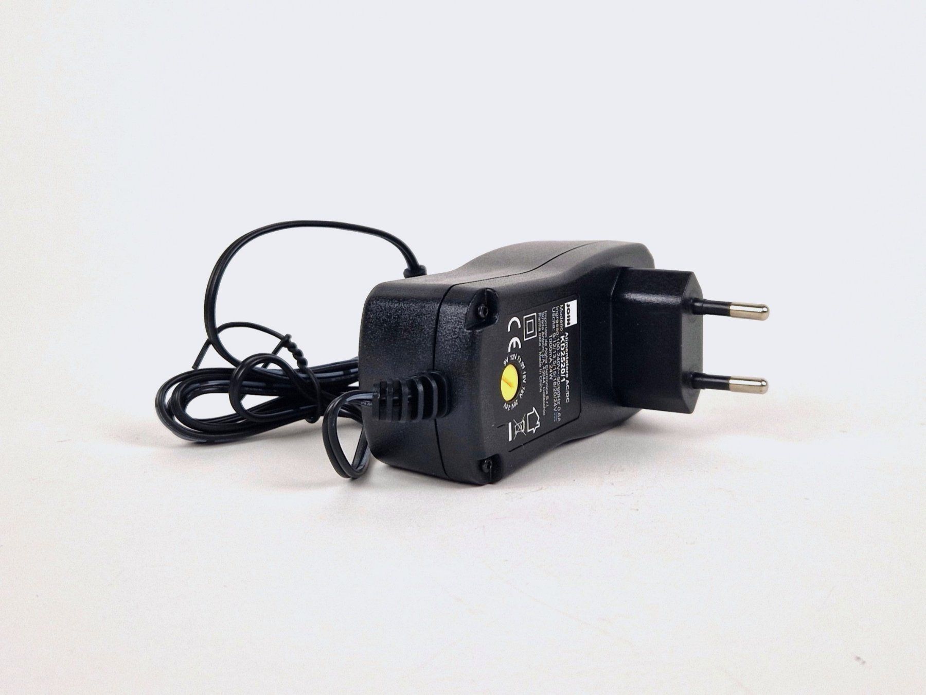 Caricabatterie: Alpha Elettronica KD2520 Universal-Netzteil – Nuovo (secondo la descrizione) da Basel venduto da Restwert_Basel 5