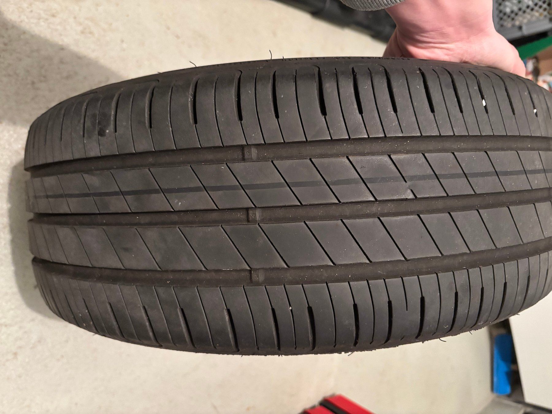 Goodyear Pneumatici & Ruote complete: Sommerreifen Goodyear Efficient Grip Performance 195/45R16 – Usato da Uerikon venduto da hof_bqn7 1