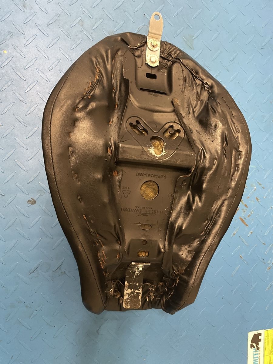 Harley-Davidson Toutes les pièces détachées moto: Harley Davidson – D'occasion à Buhwil par ossy67 2