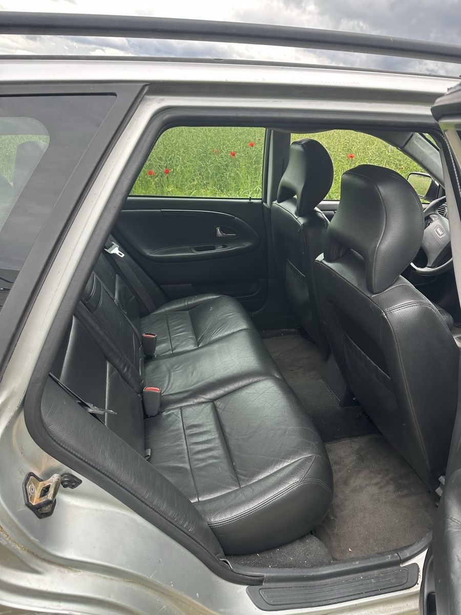 Volvo Automobili: Volvo V40 2.0 Turbo – Usato da Gals venduto da aya_p7pd 7