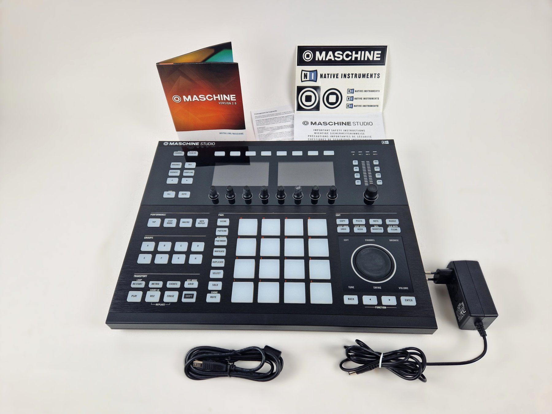 Instruments de musique: Maschine Studio Black – Neuf (Voir description) à Basel par Restwert_Basel 3