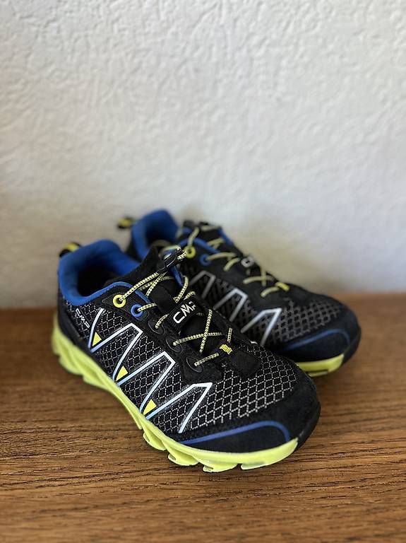 Chaussures garçon: CMP Trekking-/Wanderschuhe Gr. 31 – D'occasion à Lyss par Angelahar