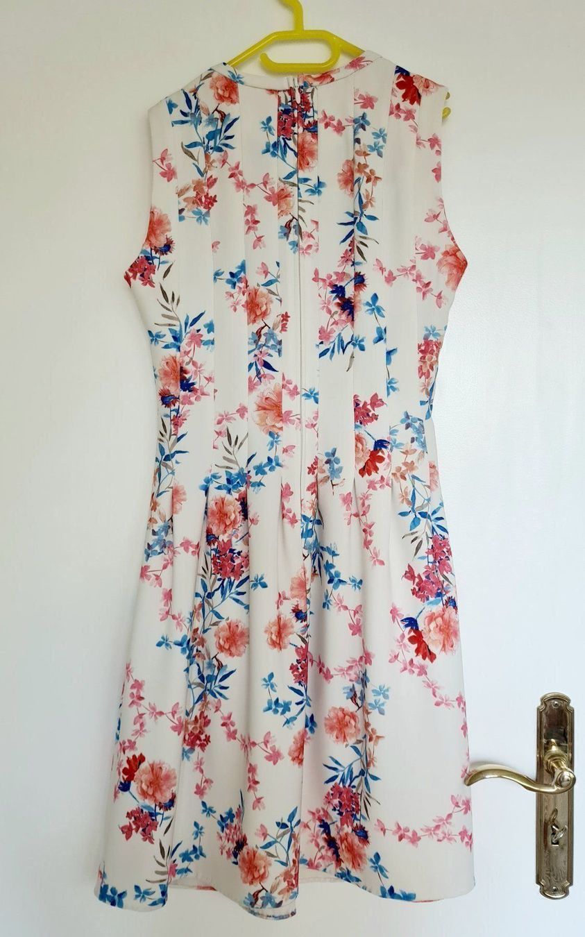 Vestiti: Robe taille 34/36 – Usato da Thônex venduto da AneleManele 3