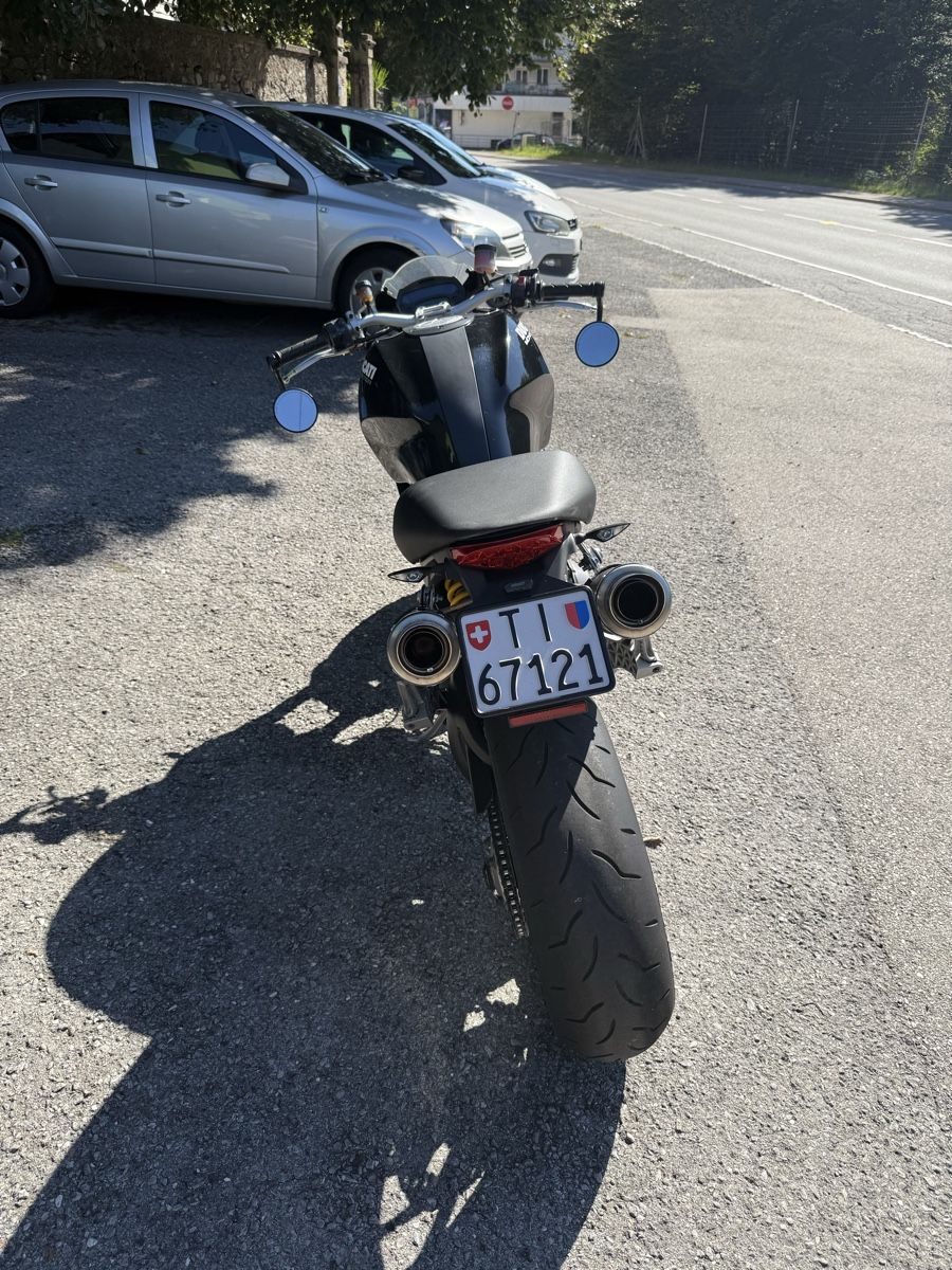 Ducati Strada: Ducati Monster 1100 – Usato da Lamone venduto da Gavazzini 2