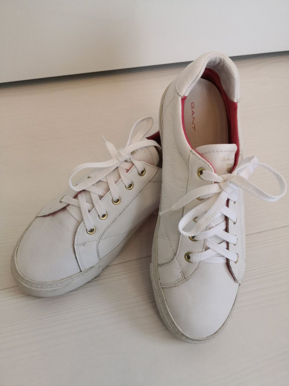 Gant Damenschuhe: 🤩GANT LEDER-SNEAKER WEISS – Gebraucht aus Olten von Naja-Twins-Twins