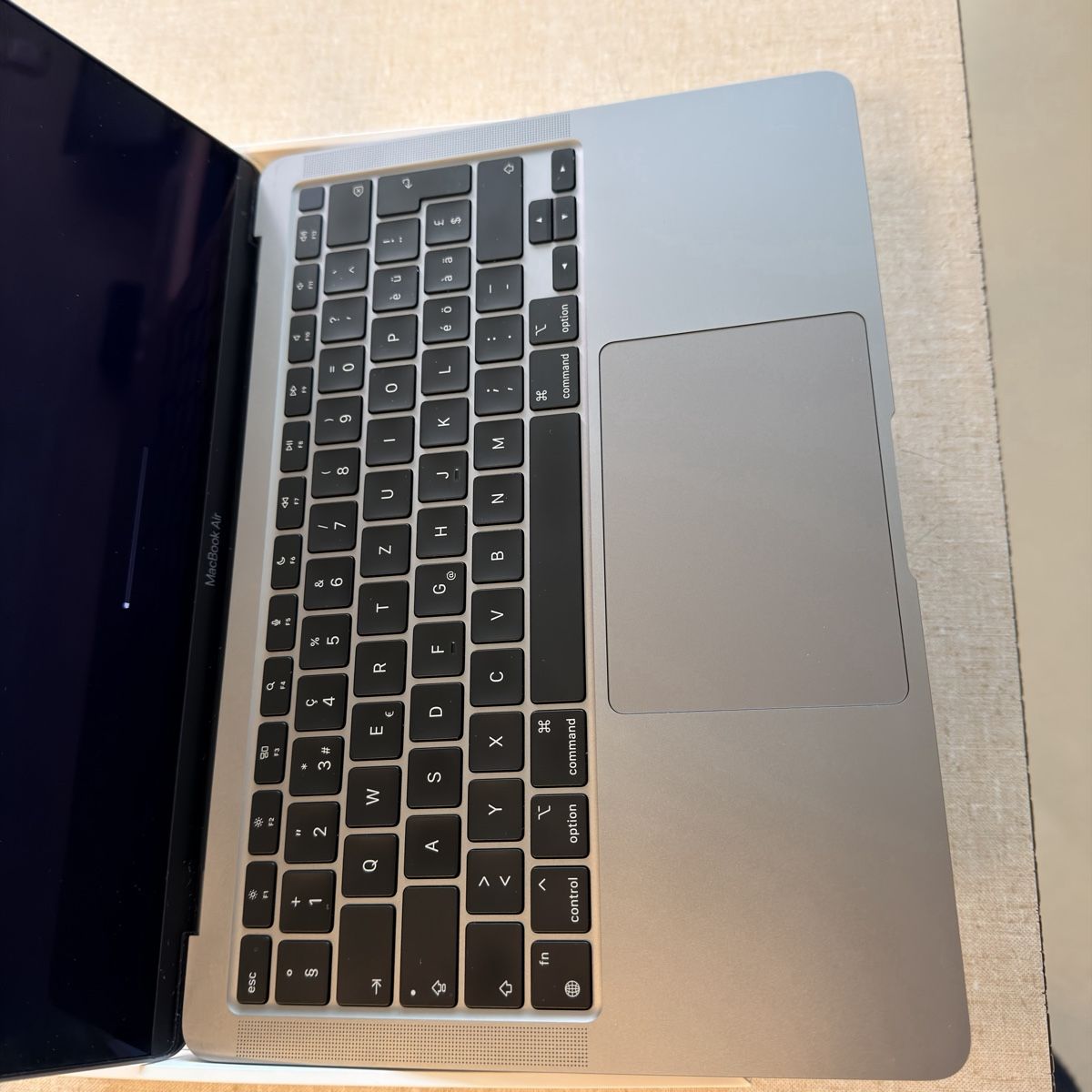 Apple Portables: MacBook Air M1 16GB 512SSD – D'occasion à Saillon par Roduitpa 1