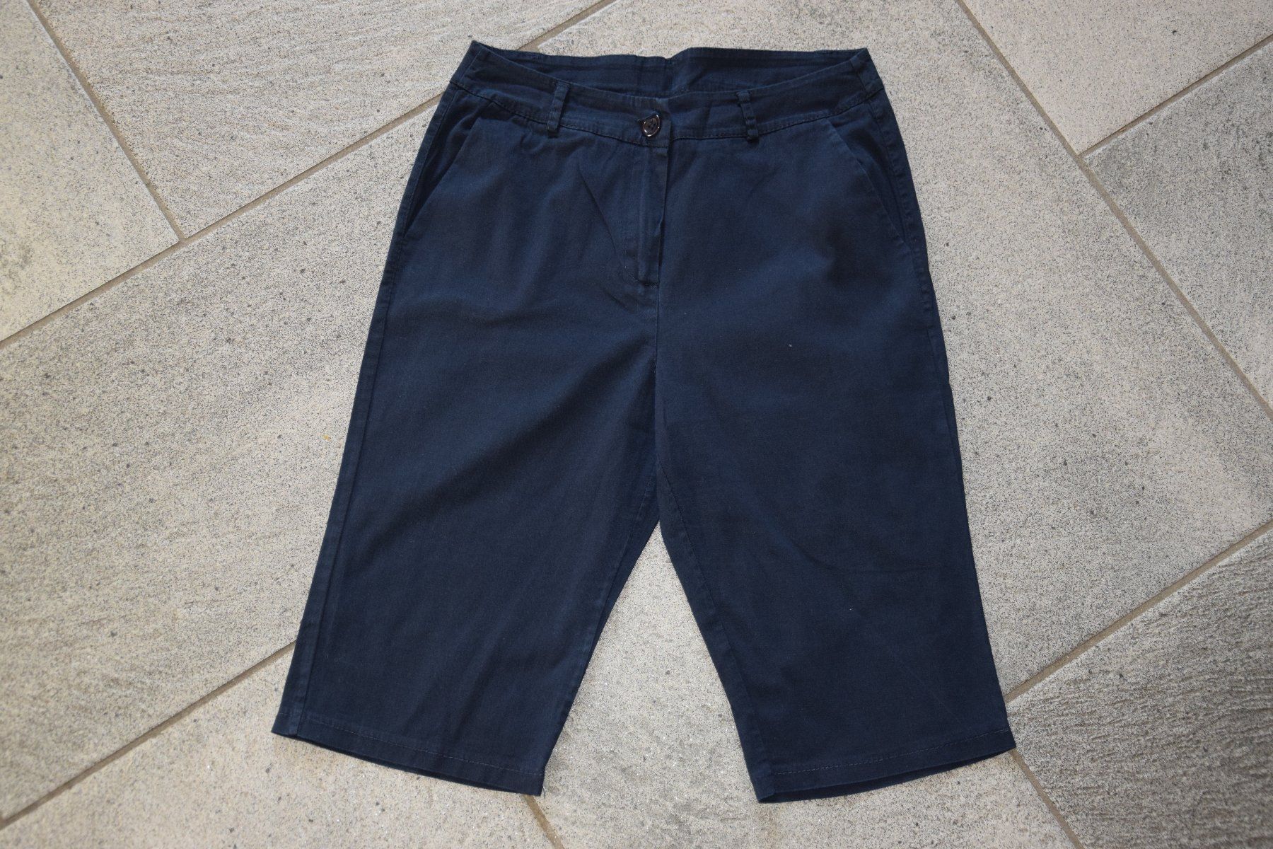 Pantaloni: Damen Shorts gr. S – Usato da Mezzovico venduto da finsteraar