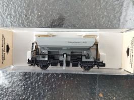 Seitenentladewagen "Basaltstein" der SBB von Fleischmann N