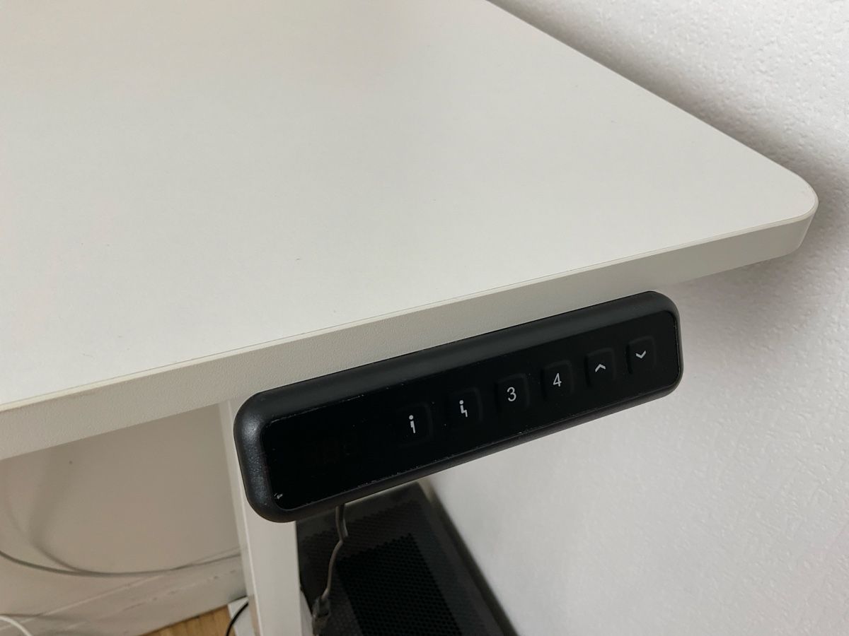 Scrivanie: Bureau réglable en hauteur électriquement – Nuovo (secondo la descrizione) da Vevey venduto da jasonbelanger 2