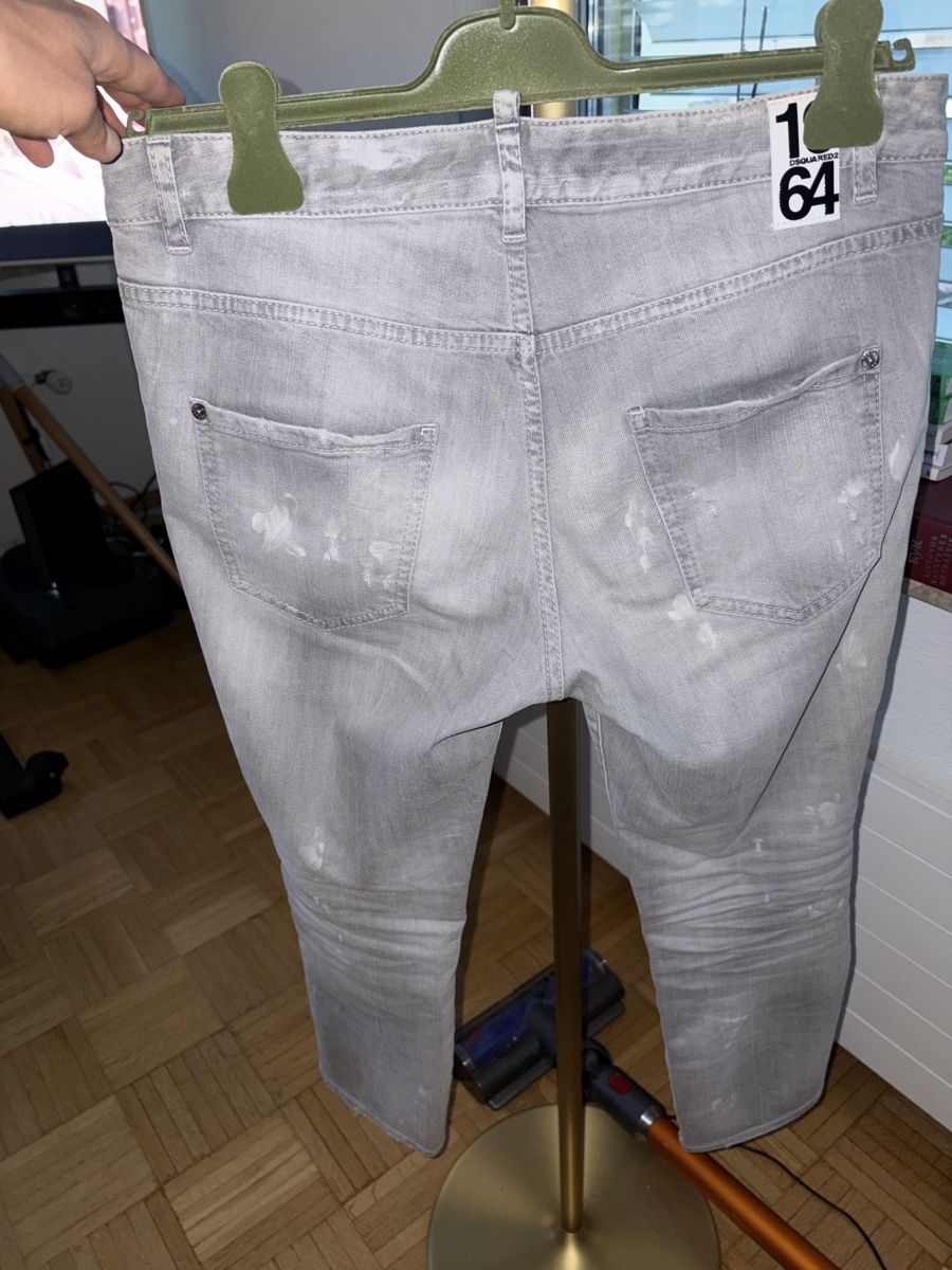 Dsquared2 Jeans: Dsquared2 Grau Jeans 40 (S) – Nuovo (secondo la descrizione) da Baar venduto da ViennaG 1