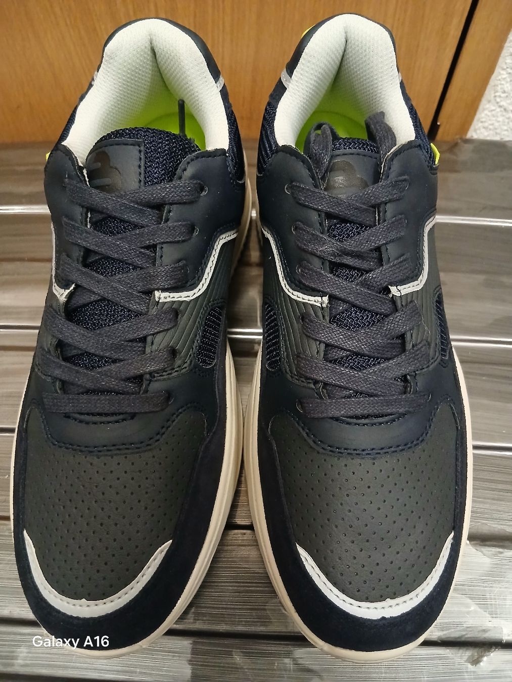 Herrenschuhe: Baskets Bull Boxer neuves jamais portées – Neu und originalverpackt aus Genève von Martinbng