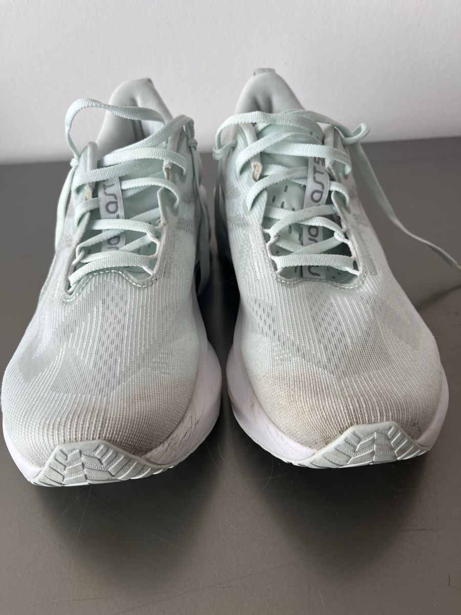 Asics Scarpe da uomo: Asics Novablast 5 43.5 – Usato da Bern venduto da vad_7whw 2