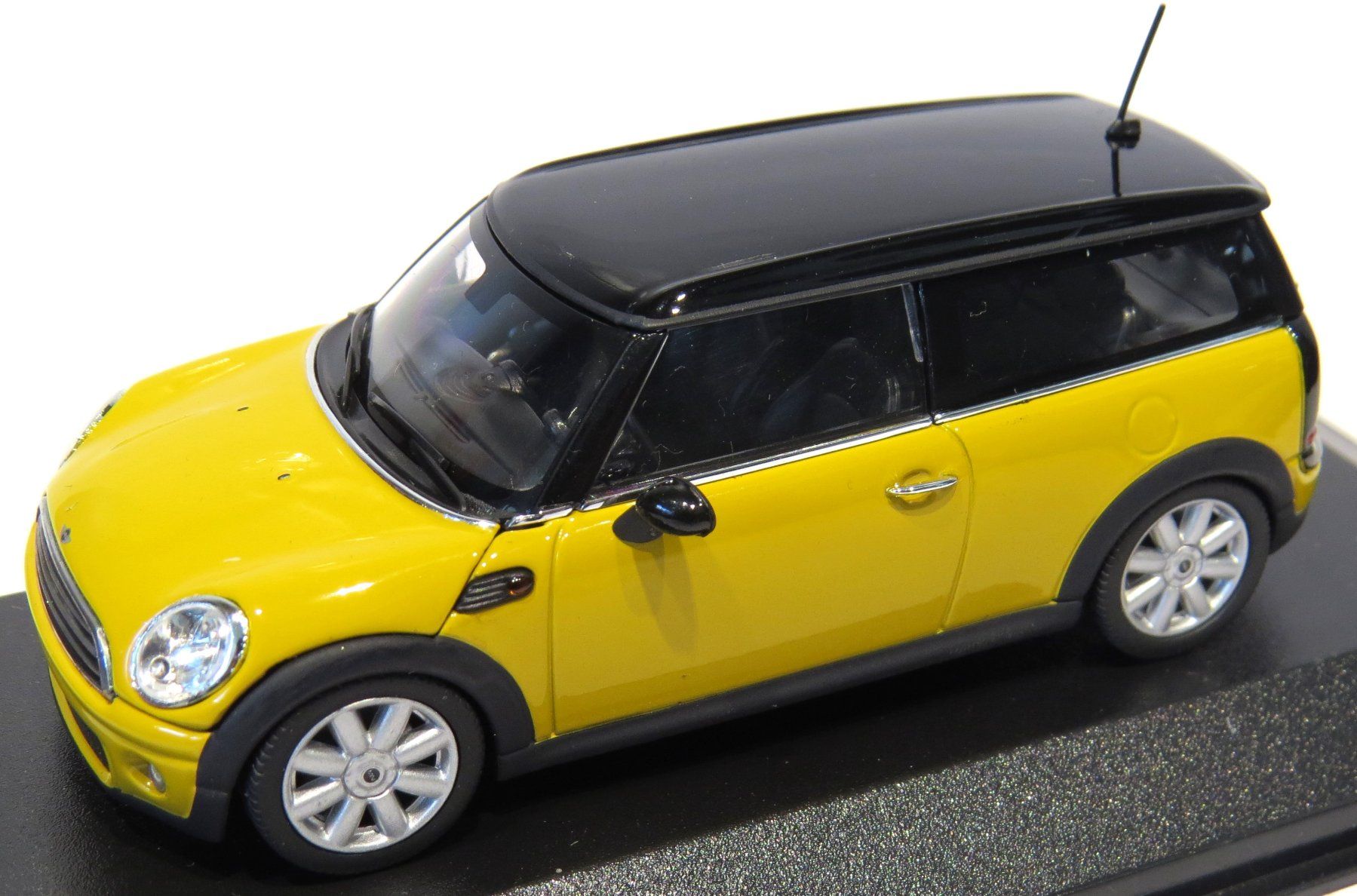 Minichamps Modellini d'auto: 1:43 Mini Clubman – Nuovo e nell'imballaggio originale da Ettingen venduto da Burago
