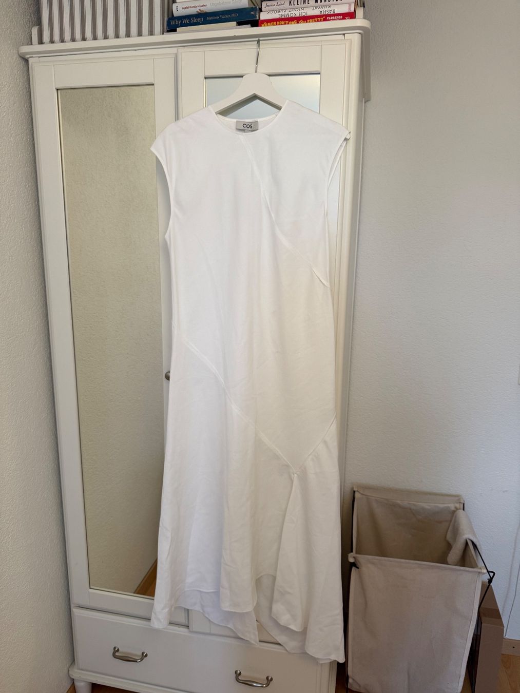 Cos Vestiti: Neuwertiges COS Kleid – Nuovo e nell'imballaggio originale da Hünenberg See venduto da jea_s5nn