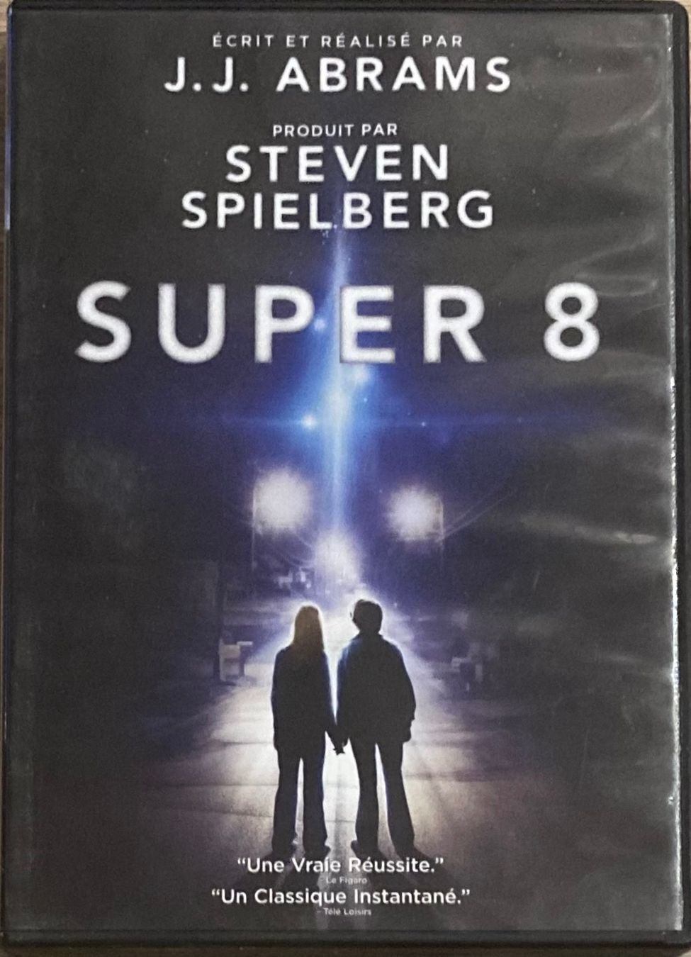 Tutti i DVDs: SUPER 8 (STEVEN SPIELBERG) – Usato da Poliez-Pittet venduto da Newtown-Records