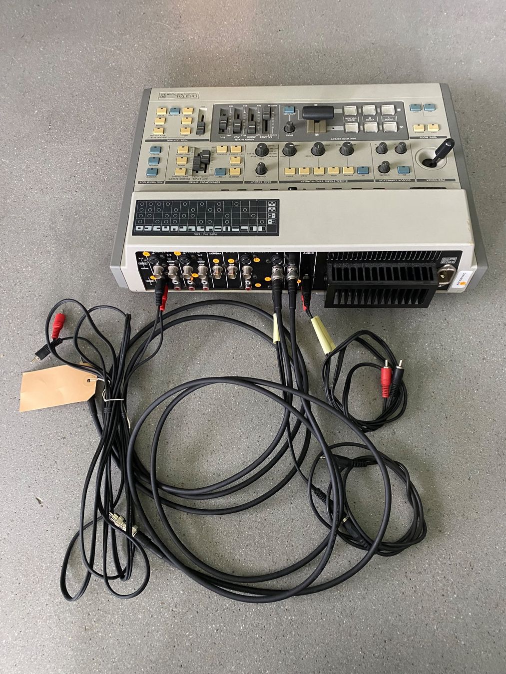 Panasonic Console di mixaggio: Panasonic WJ-MX12 Mixer – Usato da Anglikon venduto da Couture-Shop 2