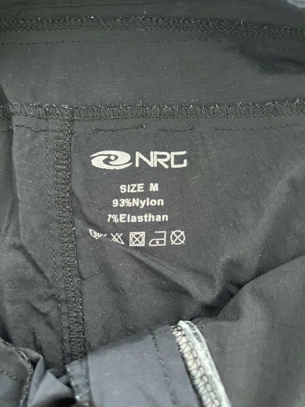 Pantalons: NRG Wanderhosen kürzbar – D'occasion à Oberwil-Lieli par Jo-Ke 1