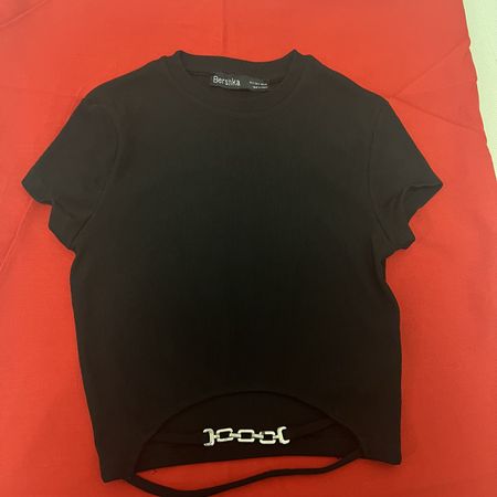 Bershka Shirt Schwarz, Rueckenfrei mit Kette, Groesse S
