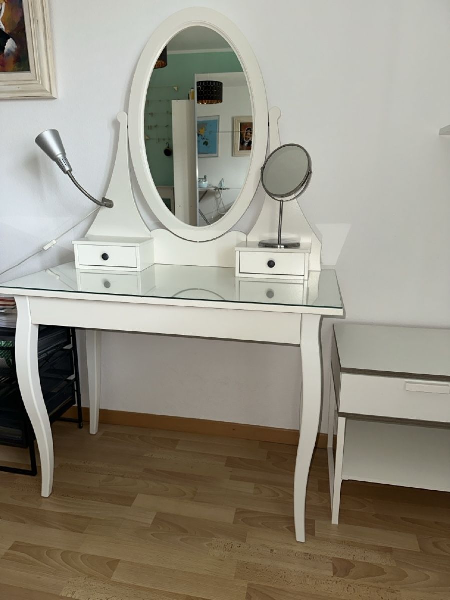 Ikea Tavoli da trucco: Ikea Hemnes Frisiertisch / Schminktisch – Usato da Zürich venduto da Luzern033 1
