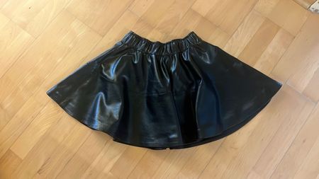 Schwarzer Minirock in Lederoptik, Grösse 34, H&M Edition