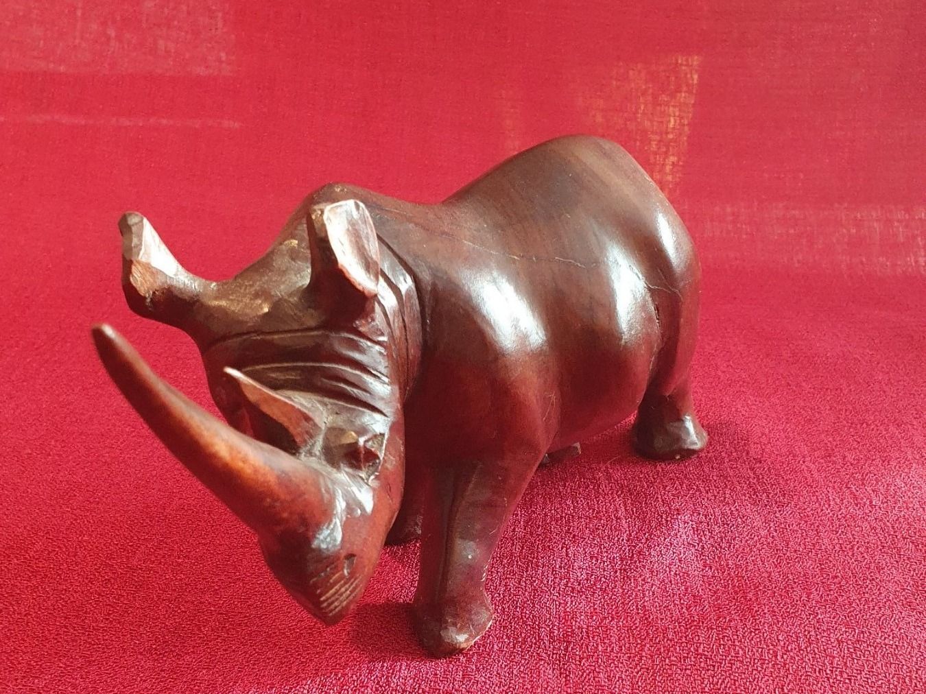 Statuette: Vintage Holz-Nashorn handgeschnitzt – Schöne Dekoration – Usato da Abtwil AG venduto da MaVo.0710