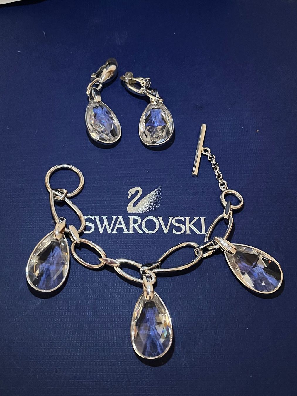 Swarovski Altri gioielli: Swarovski Set Armband und Ohrringe – Usato da Kirchleerau venduto da Dalmi220 2
