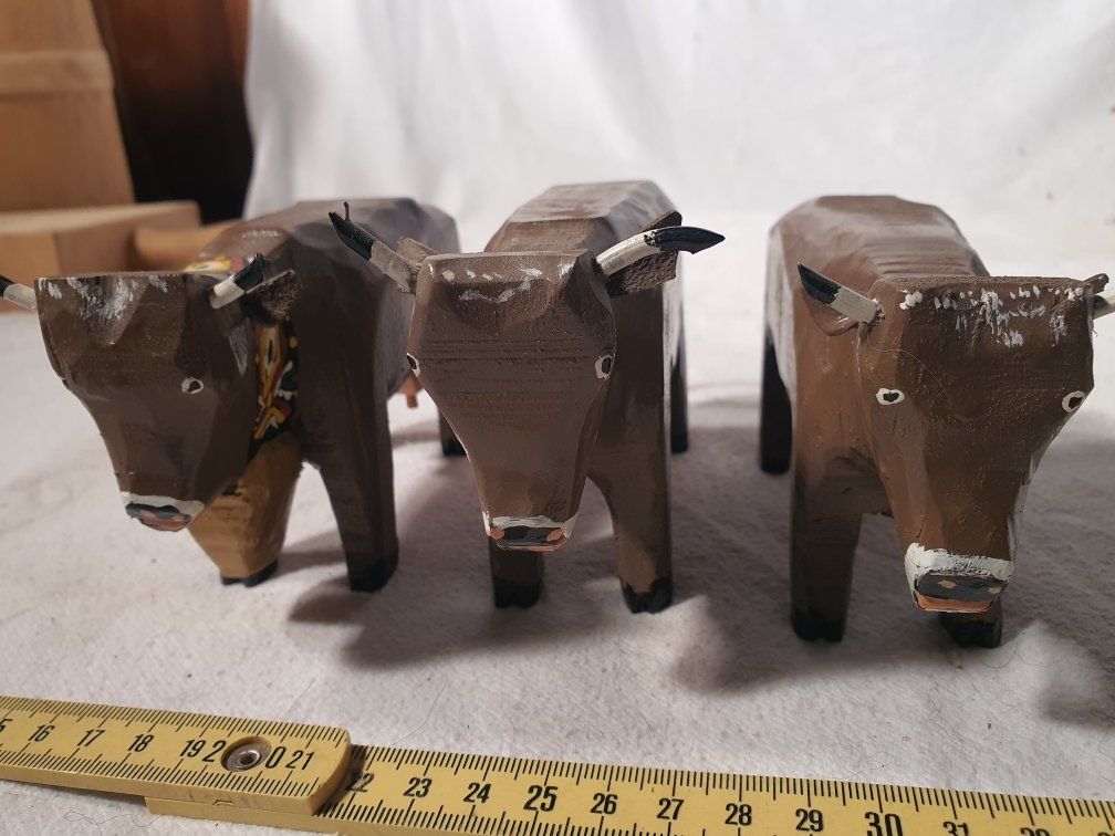 Statuette: 3 wunderschöne handgeschnitzte Kühe – Usato da Häggenschwil venduto da hae_dgp2 3