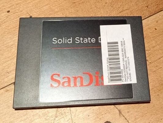 Sandisk Dischi rigidi: Speicherplatte Harddisk SanDisk – Usato da Au SG venduto da Dhana03 1