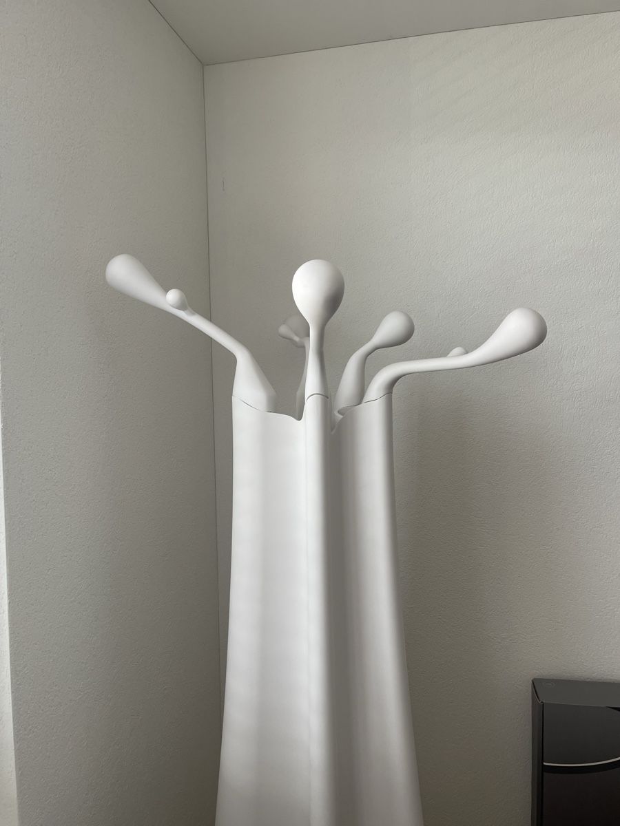 Guardaroba: Kleiderständer- Skulptur MDF ITALIA – Nuovo (secondo la descrizione) da Zollikerberg venduto da Atelier108 2