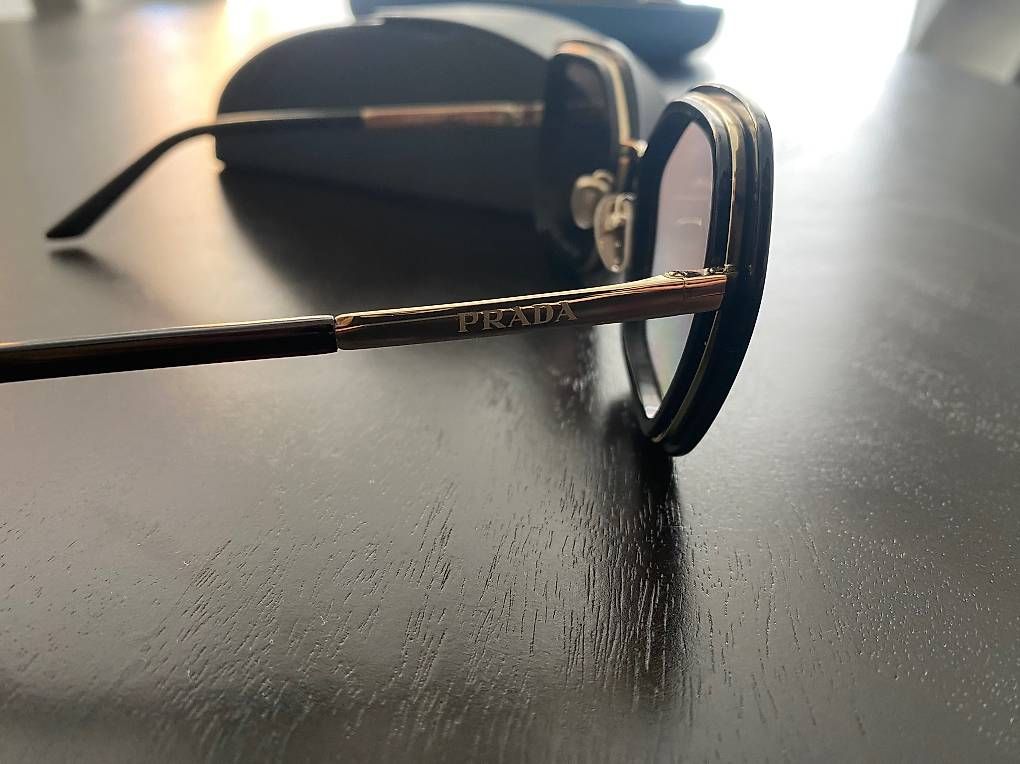 Prada Occhiali & Lenti: Prada Sonnenbrille – Usato da Fällanden venduto da TCristina 2