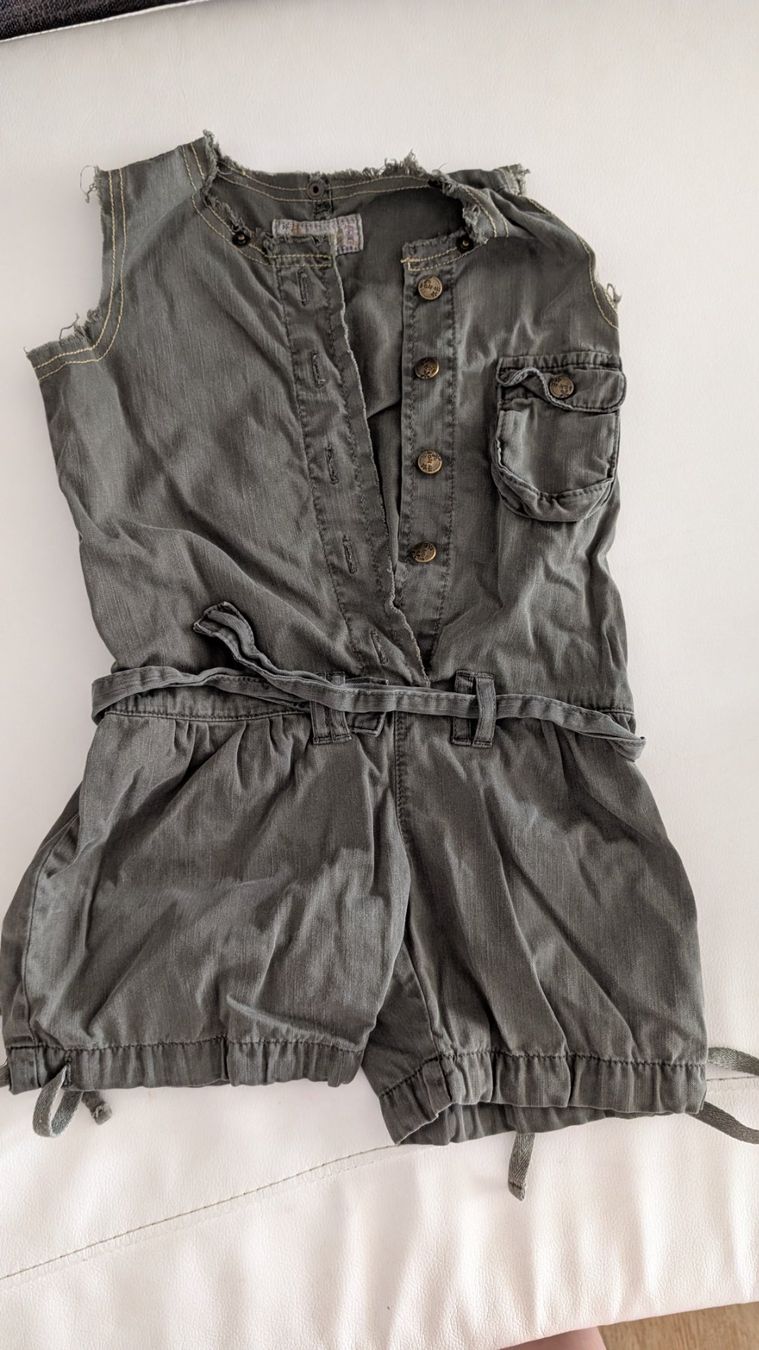 Hosen: Mädchen Shorts-Latzhose Gr. 92 m kds – Gebraucht aus Zürich von nurp