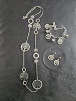 Modeschmuck Set: Halskette, Armband, Ohrringe - Silberfarbig