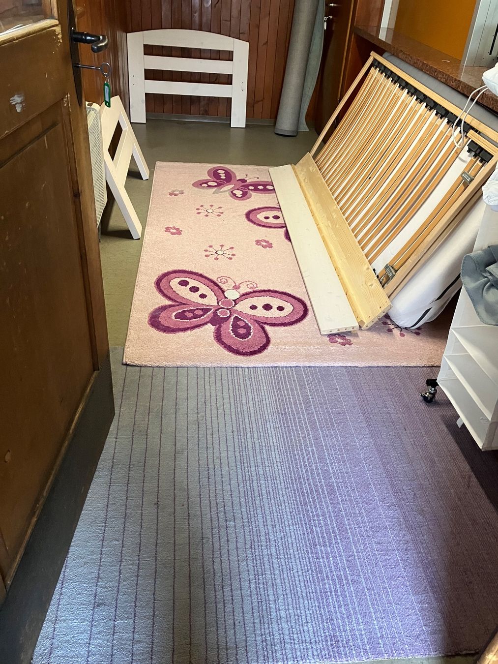 Tapis: Zwei grosse drei kleinere Teppiche – D'occasion à Simplon Dorf par fraueulalia