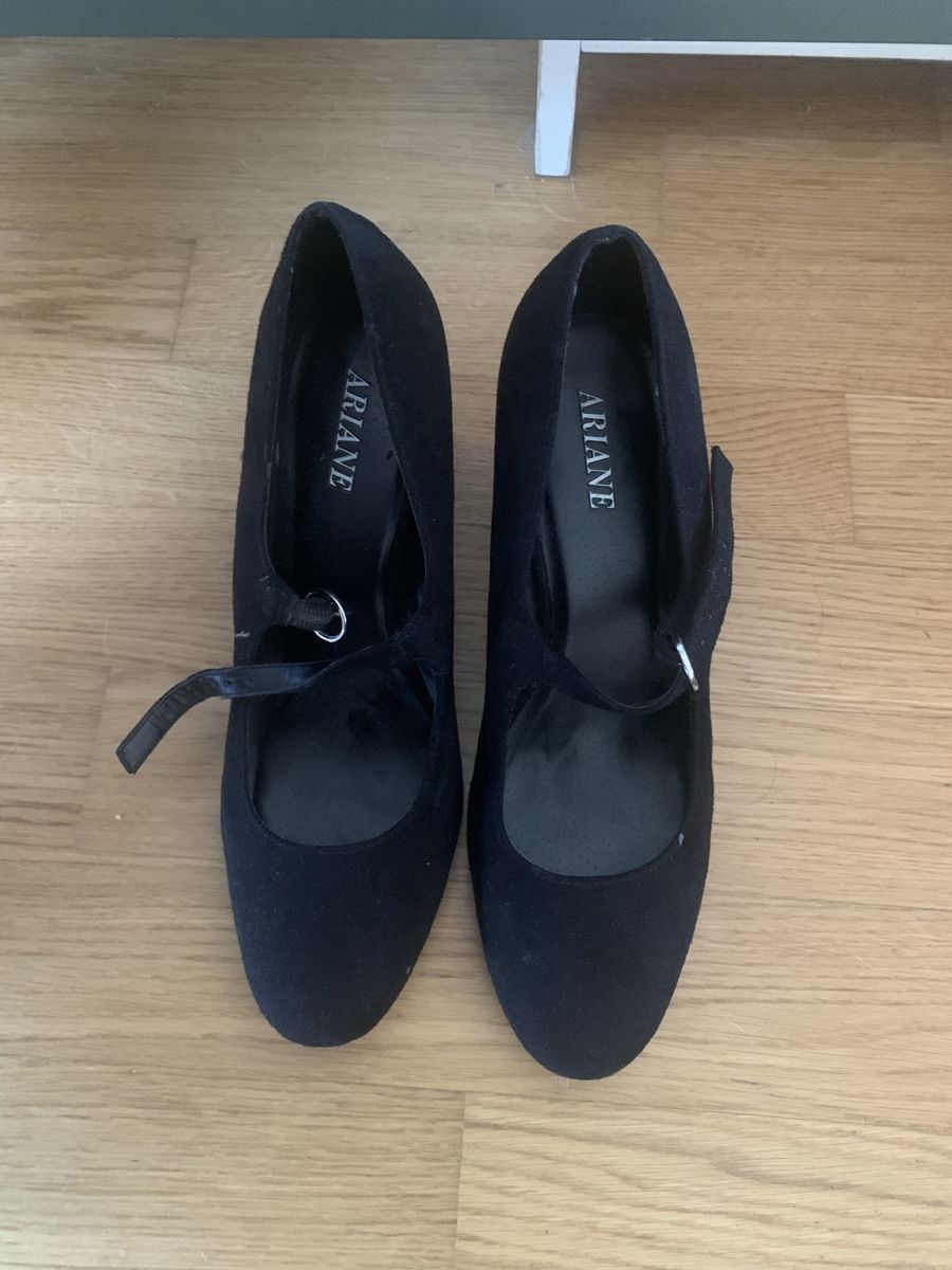 Damenschuhe: Schwarze Arianne Pumps, Gr. 39 – Gebraucht aus Basel von ari_xy65