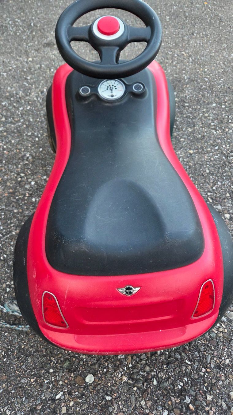 BMW Veicoli per bambini: MINI Cooper Kinder Rutschauto rot – Usato da Remigen venduto da Mobis 1
