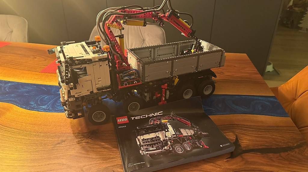 Lego Kit di costruzioni: LEGO TECHNIC Model 42043 - Mercedes-Benz Arocs 3245 – Usato da Aarwangen venduto da X_uwe_x