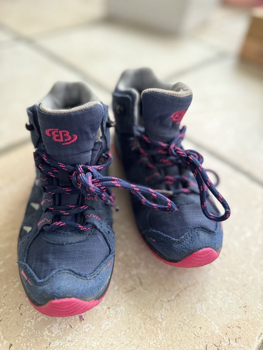 Scarpe da uomo: Brütting Wanderschuhe, Gr. 32, guter Zustand – Usato da Allschwil venduto da cconnie 1