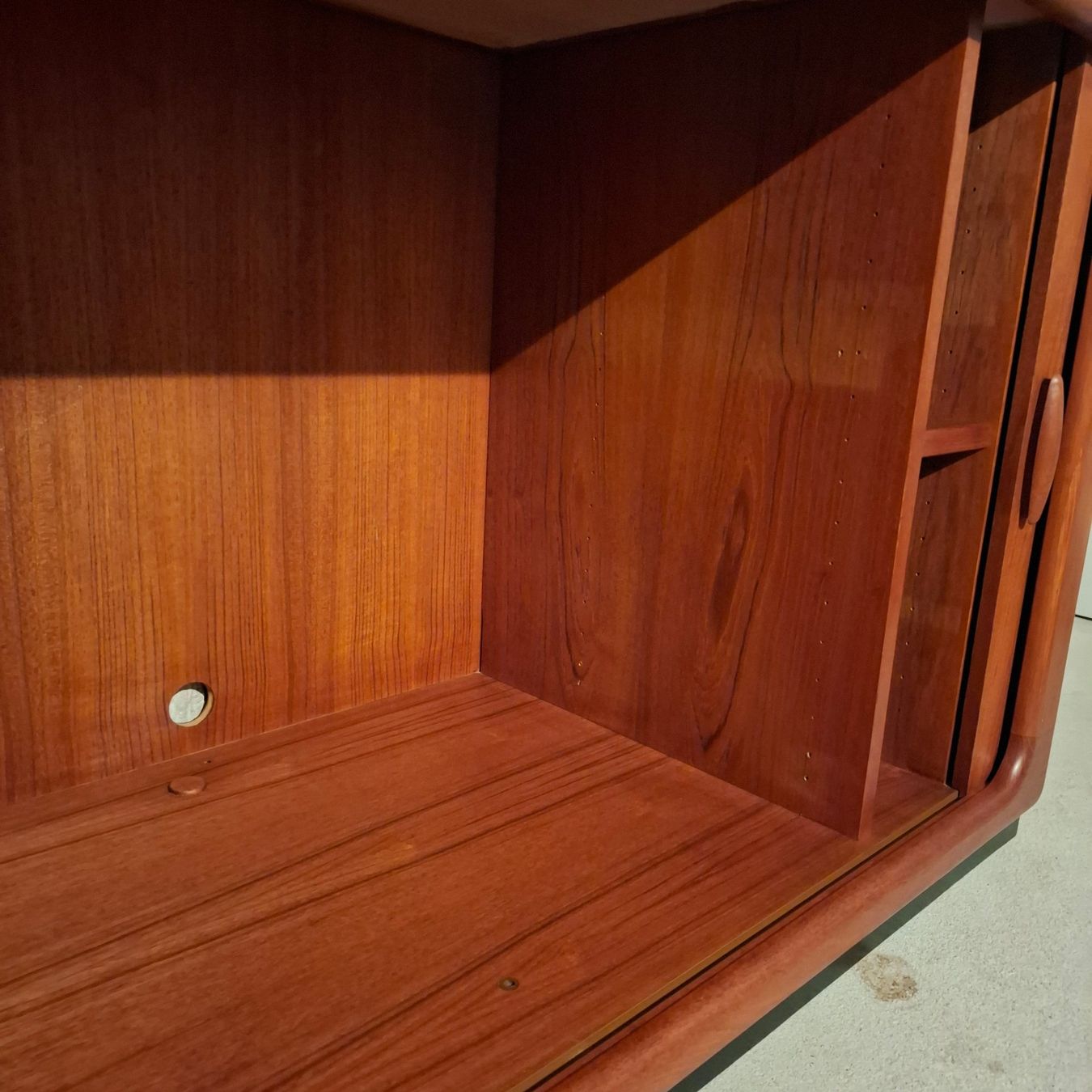 Kommoden: Sideboard Lowboard Denmark Danish 1960 Teak Dyrlund – Gebraucht aus Neuchâtel von Rochawood 5