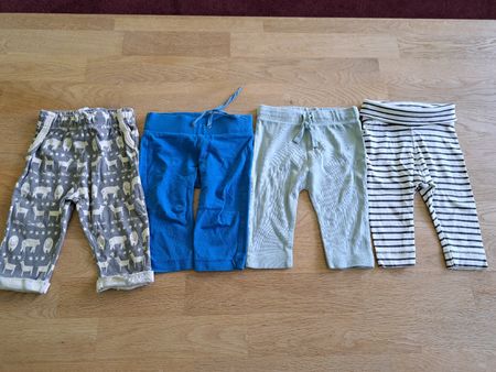 4 Baby Hosen Grösse 62