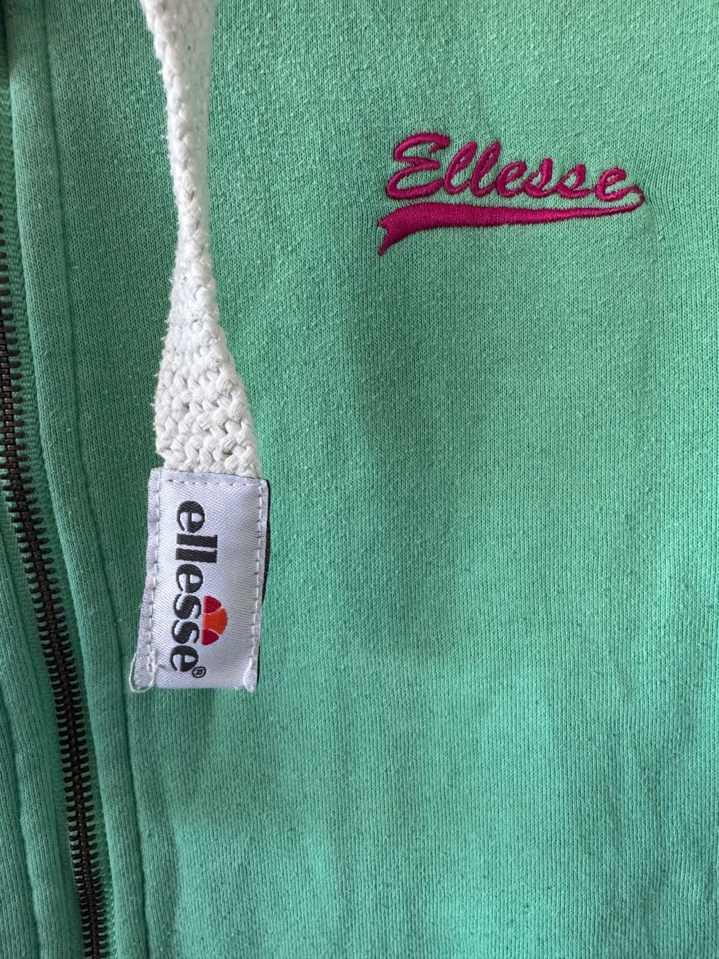 Ellesse Maglioni & Felpe: Ellesse zip hoodie size 16 BOY – Usato da Neuchâtel venduto da _Easy_to_Find_ 1